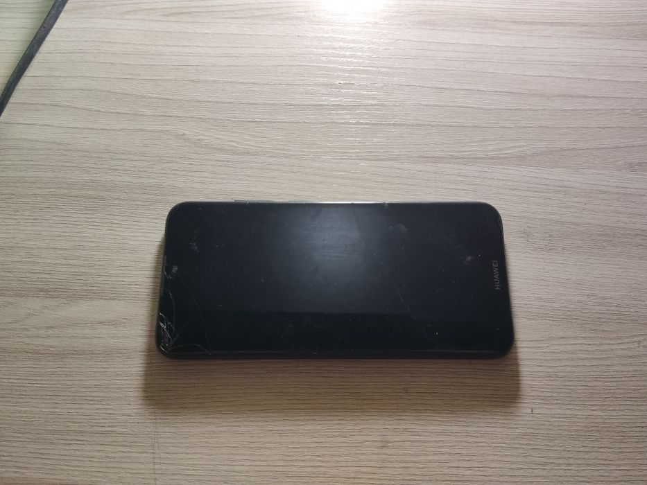 Продается телефон Huawei