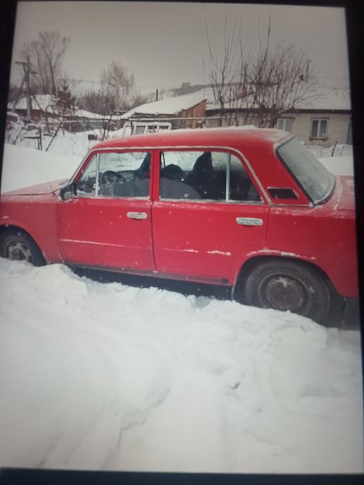 Продам машину ВАЗ 21013