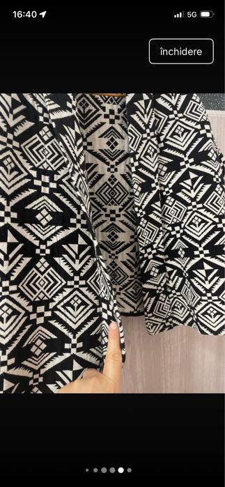 Blaizer marime universala, scurt in talie , fara nasturi, materioal  Ok, nici gros nici subtire, maneci 3/1