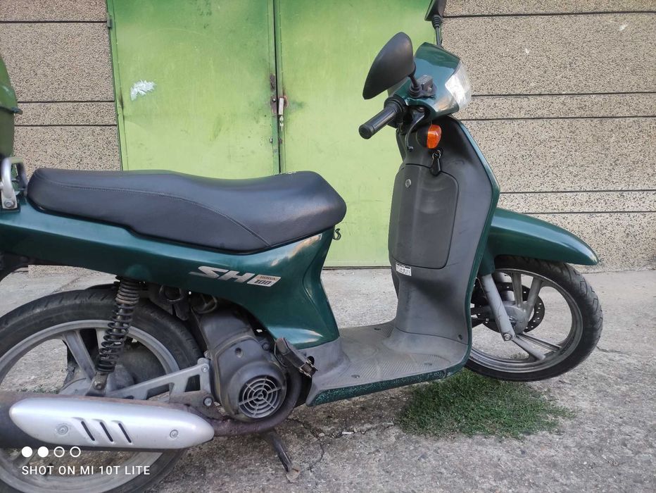 Скутер  Honda Sh
