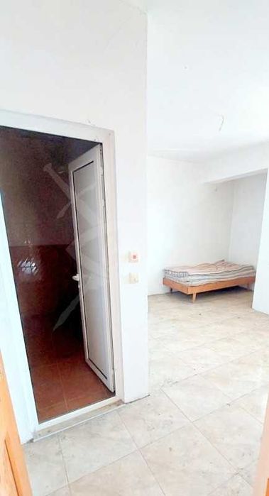 Продава се Промишлена сграда в Бургас, Промишлена зона - Юг - 4350 кв.м за 104 €/кв.м - Снимка #3