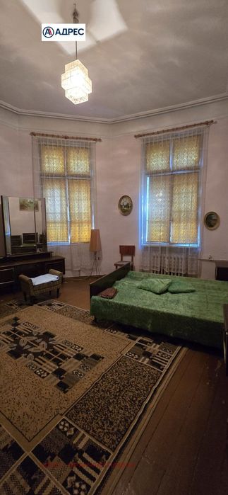 Продава се Тристаен апартамент в Плевен, Идеален център - 92 кв.м за 1740 €/кв.м - Снимка #3