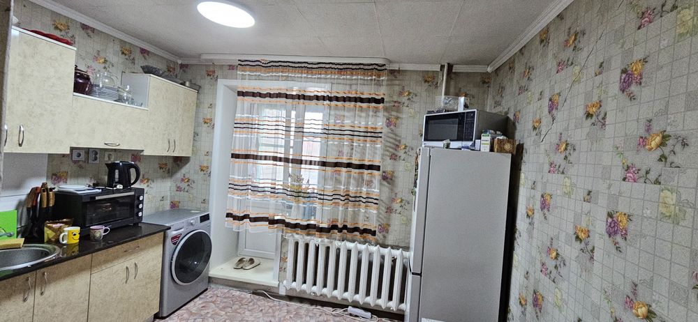 Продам 2,ком квартиру