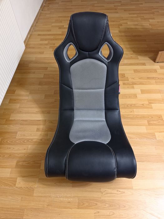 Scaun Balansoar cu Boxe Integrate