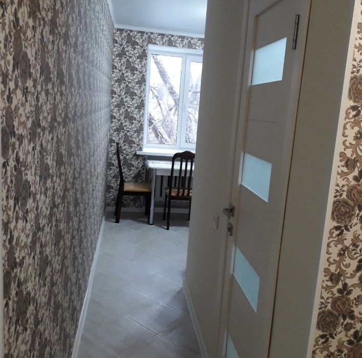 2-х комнатные по  Абая. Посуточно