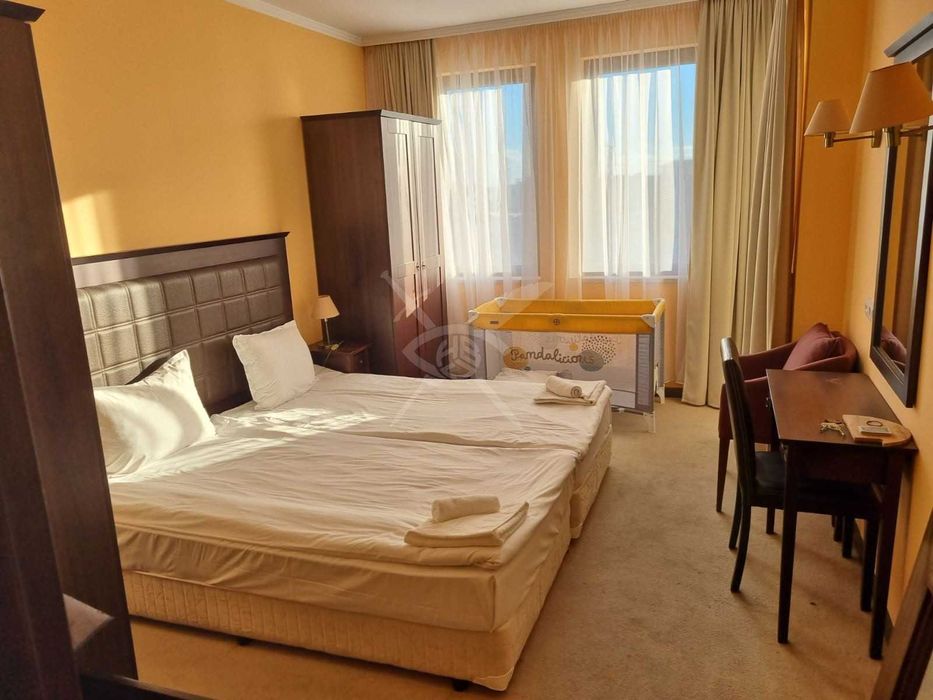 Продава се Двустаен апартамент в к.к. Слънчев бряг - 70 кв.м за 1400 €/кв.м - Снимка #3