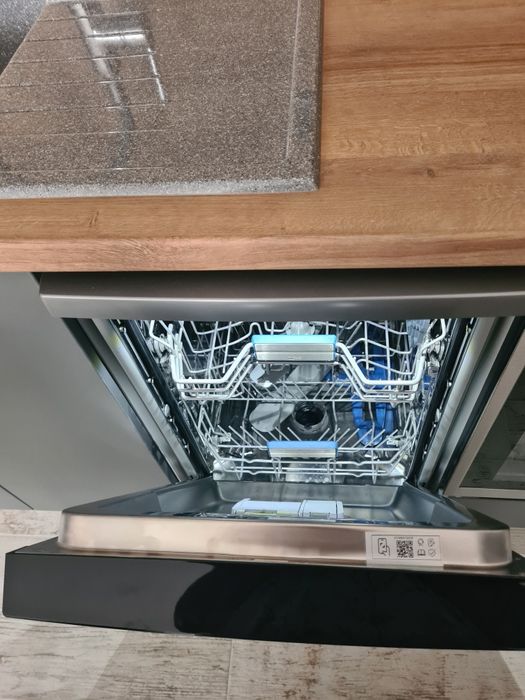 Дава се под наем Тристаен апартамент в Пловдив, Младежки Хълм - 105 кв.м за 612 € - Снимка #3