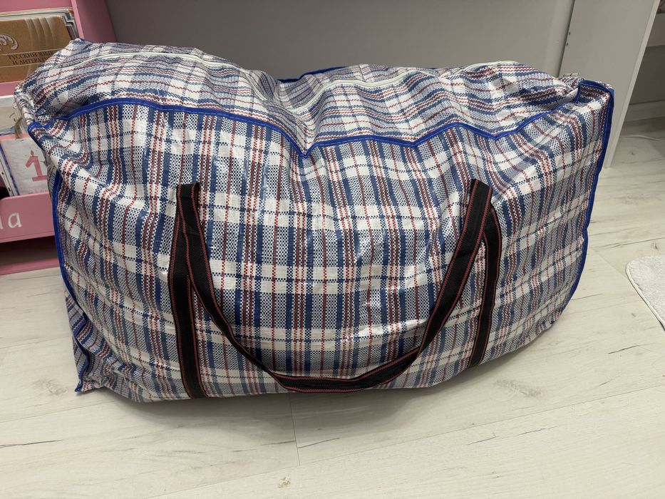 Отдам женские вещи