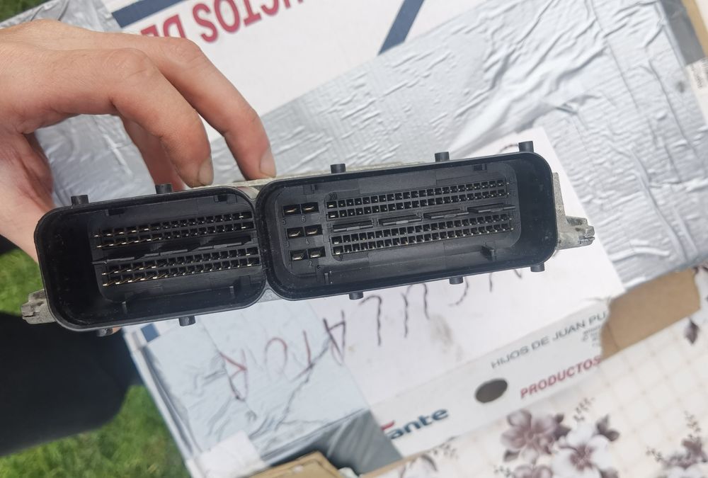 Calculator Mașină " ECU "