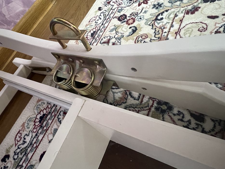 Кроватка детская деревянная