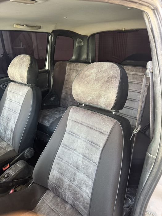 Chevrolet Niva 2123 sotiladi