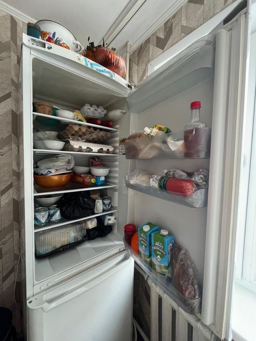 Продается холодильник Индесит