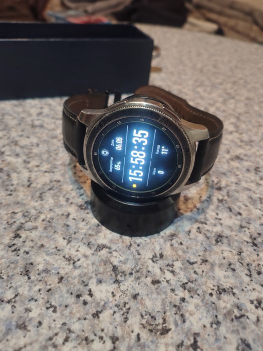 Наручные часы Samsung