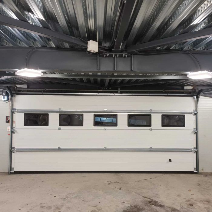 Uși de Garaj secționale rezidențiale - Vânzări/Montaj/Service