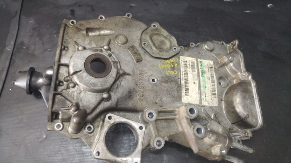 Capac distributie cu pompa ulei 1.1 b 134910 mitsubishi colt 6 mn195734