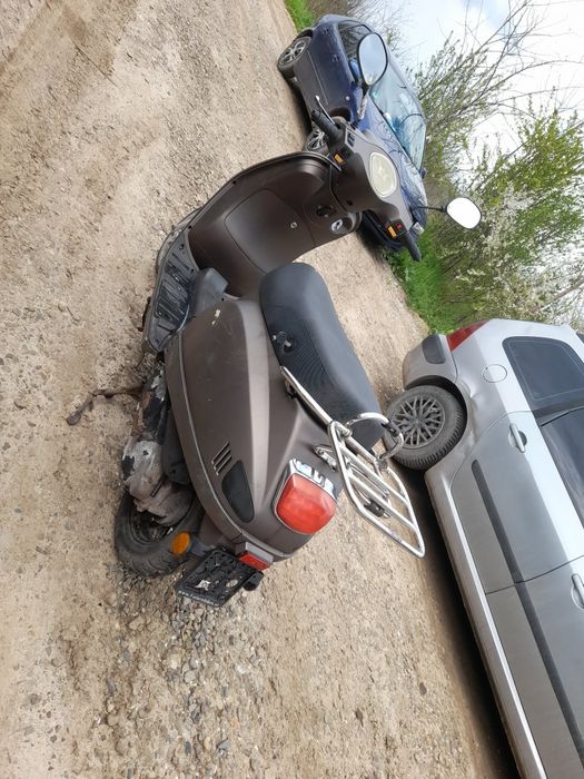 Scuter 49 cm (se conduce fara permis)