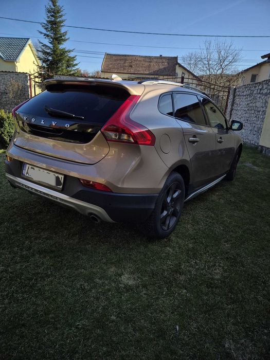 VOLVO V40 2013 — imagine 3
