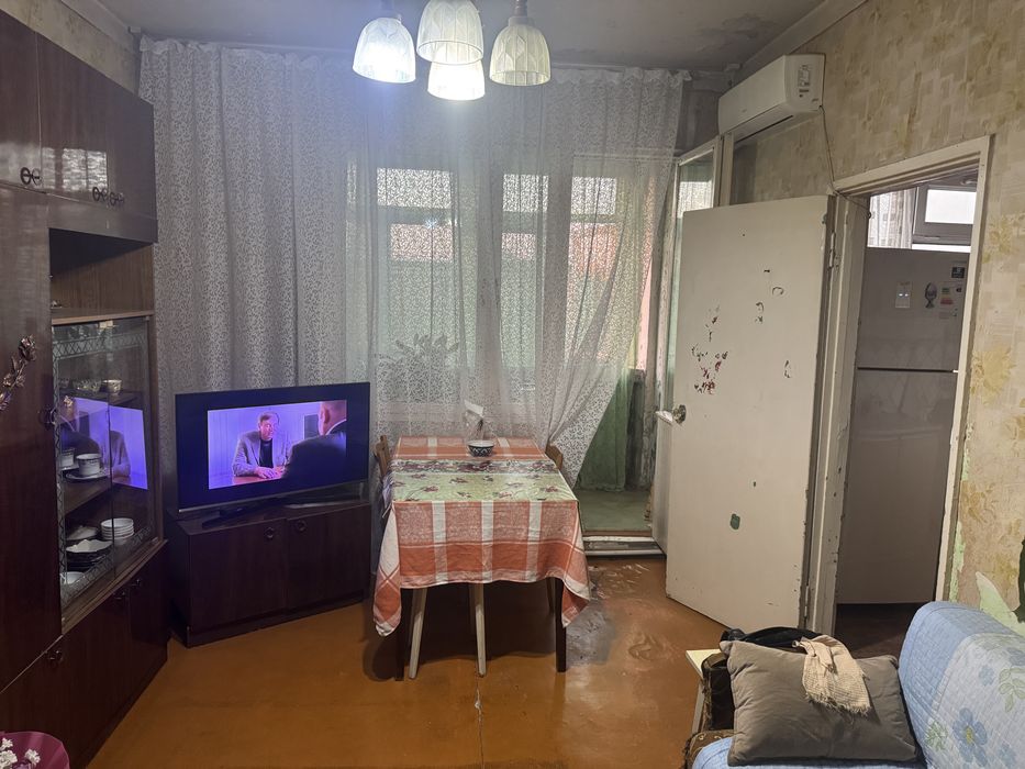 Куйлюк массив 1, оринтир гостиница Hayot продаётся 3-х ком квартира