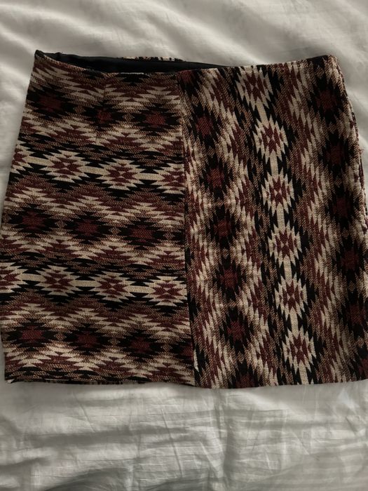 Fusta Stradivarius marimea 36 imprimeu 100% bumbac