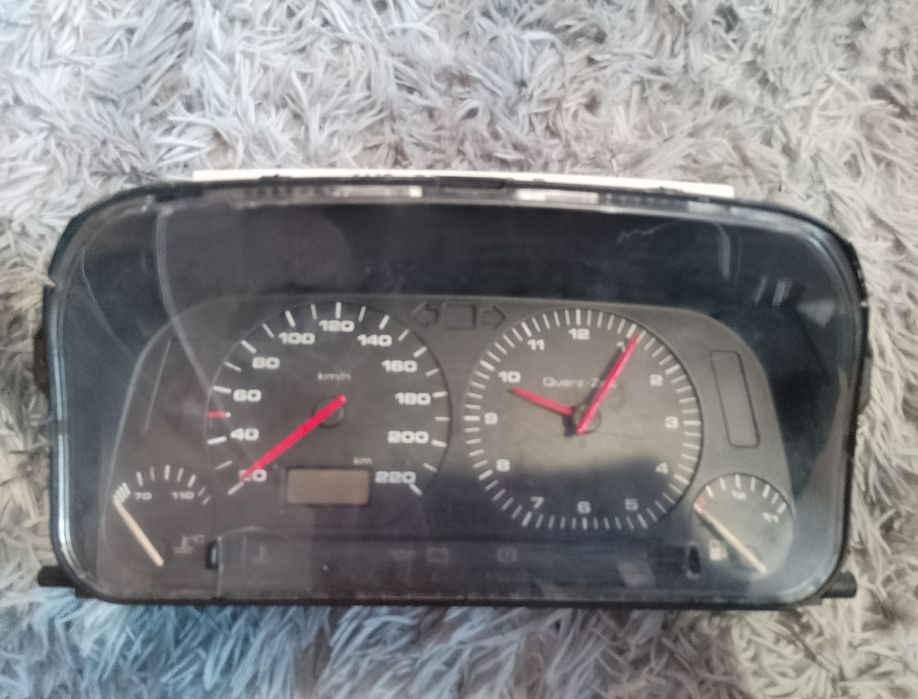 Продам щиток приборов гольф 3 с часами