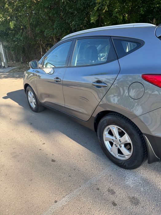 Vând Hyundai ix35