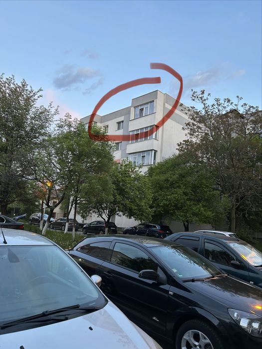 Apartament 3 camere de vanzare