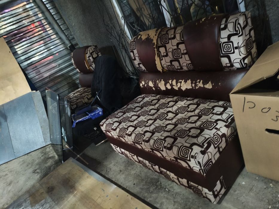 диван, кресло, столик