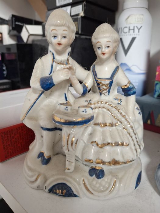 Статуетки принцеси и принц, стар Китай. Заедно цена