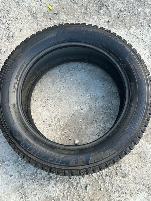Продам зиминие шины Michelin Венгрия