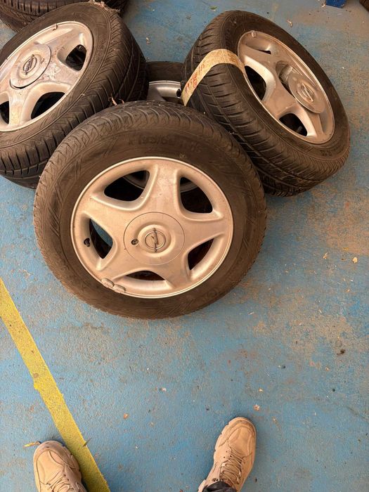 Jante auto de vânzare – mai multe modele și dimensiuni
