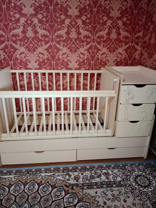 Детская кроватка