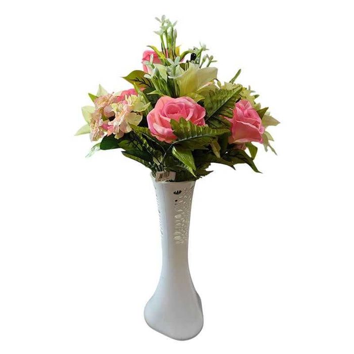 Ваза с цветя за декорация