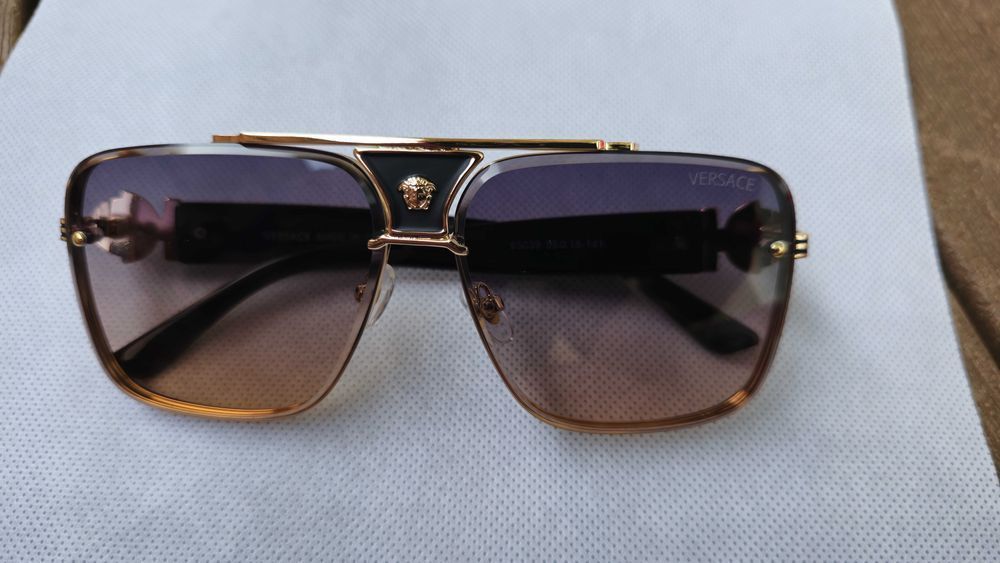 Ochelari de soare Versace rama aurie, lentila degrade, transport gratu