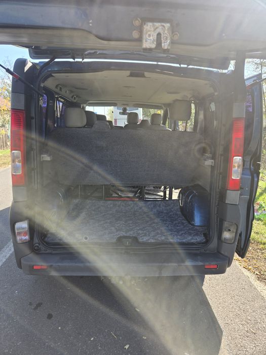 Opel Vivaro 8+1 2008