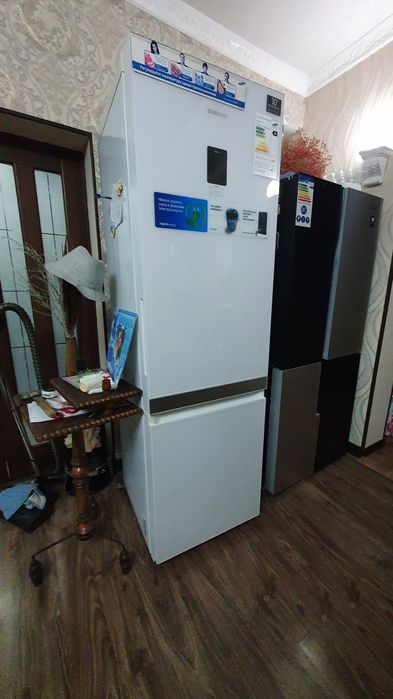 Холодильник самсунг!