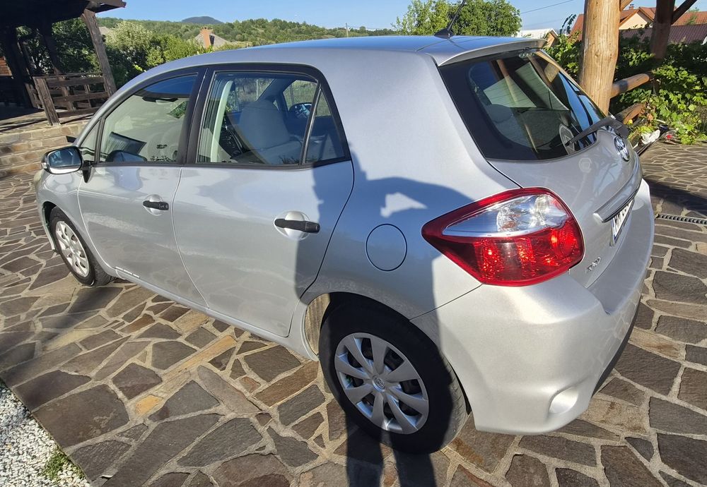 TOYOTA Auris 2011 — imagine 3