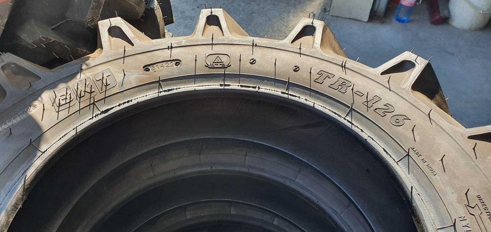 6-14 Cauciucuri noi pentru iseki diagonale de la BKT CTS1