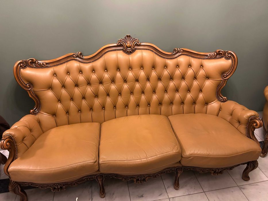 Кожен диван /триместен, светлокафяв, дървена основа, естествена кожа