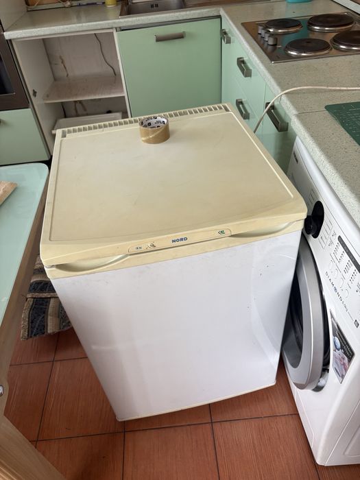 Продам холодильник