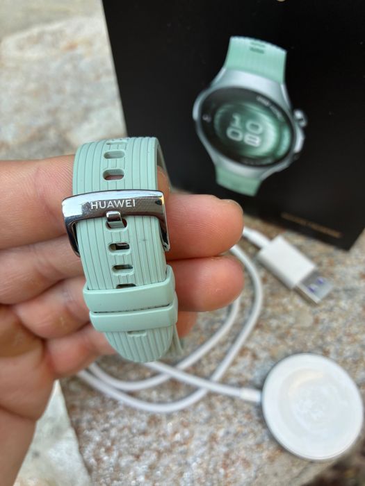 Часовник Huawei Watch 5 нов