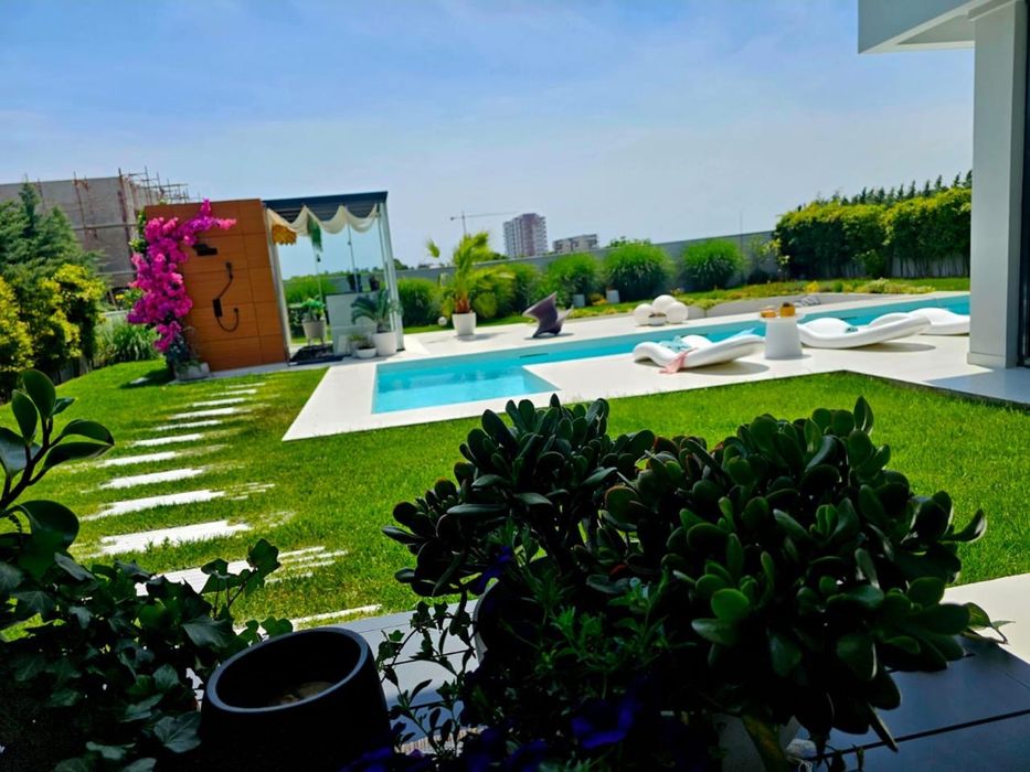 Vila de lux cu piscina Constanta