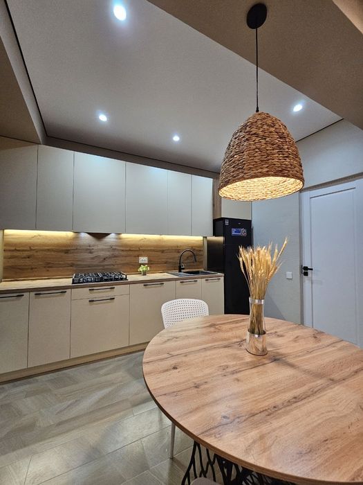 Посредникам просьба не беспокоить! Продается своя квартира в центре!