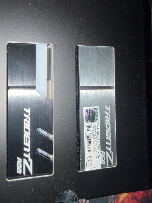 G.Skill Trident Z RGB объемом 8 ГБ цена за 2шт