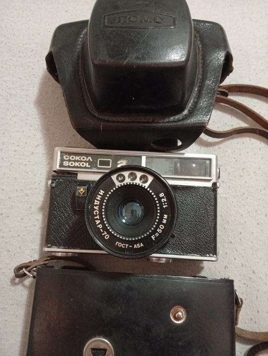 Aparat de fotografiat vechi și în stare de funcționare.