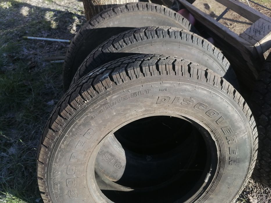 Всесезонни /зимни/  гуми за бус или джип