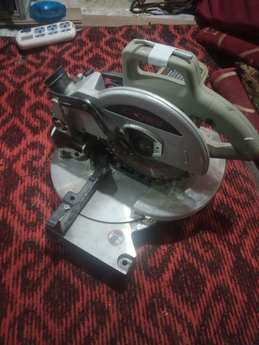 Croven uglarez kam ishlagan