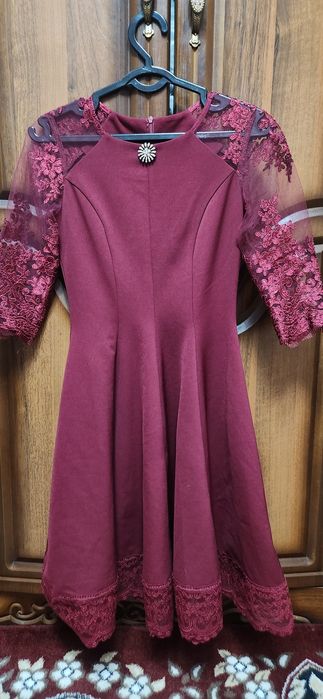 qizil rangli koylak va koja kastum