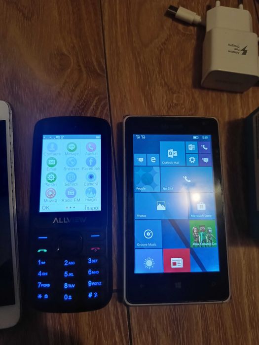 4 telefon: Nokia Lumia 532/Allview M9 JOIN,Tesla/telefoane