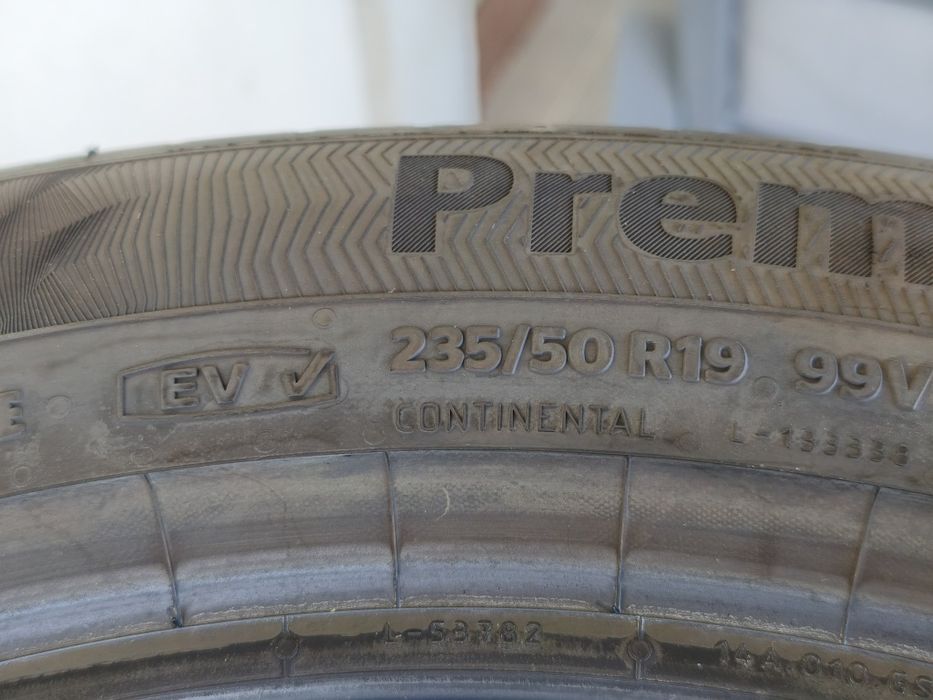 Anvelope vară Continental PremiumContact C 235/50 R19 99V