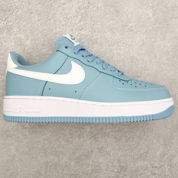 продам Nike Air Force